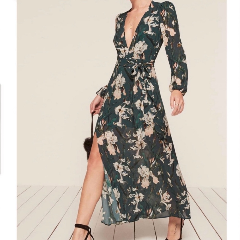 REFORMATION x HOUSE OF HACKNEY
Eteris Mayfair Dress in Navy - Size 4 - Picture 3 of 10